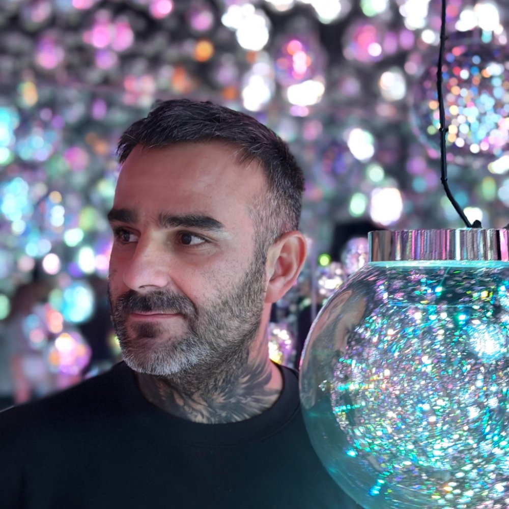 Portrait of Julien Jimenez, founder of GigTimelinr